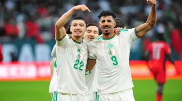 برشلونة يخطط لضم لاعب جزائري.. إعلان متوقع بعد ساعتين